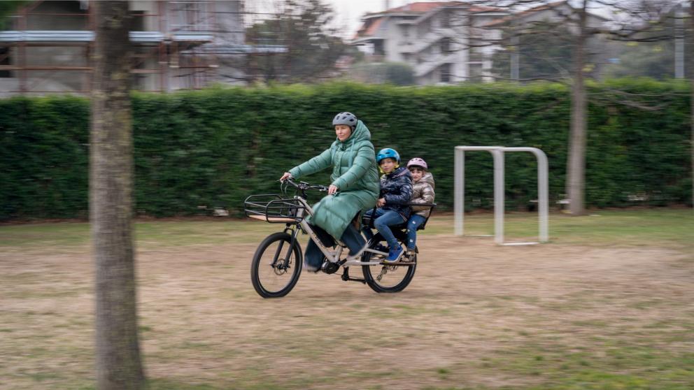Ist es eine gute Idee, mit einem Elektrofahrrad im Regen zu fahren? Finden  Sie heraus, wie Sie Schden vermeiden knnen! | DonnoBikes