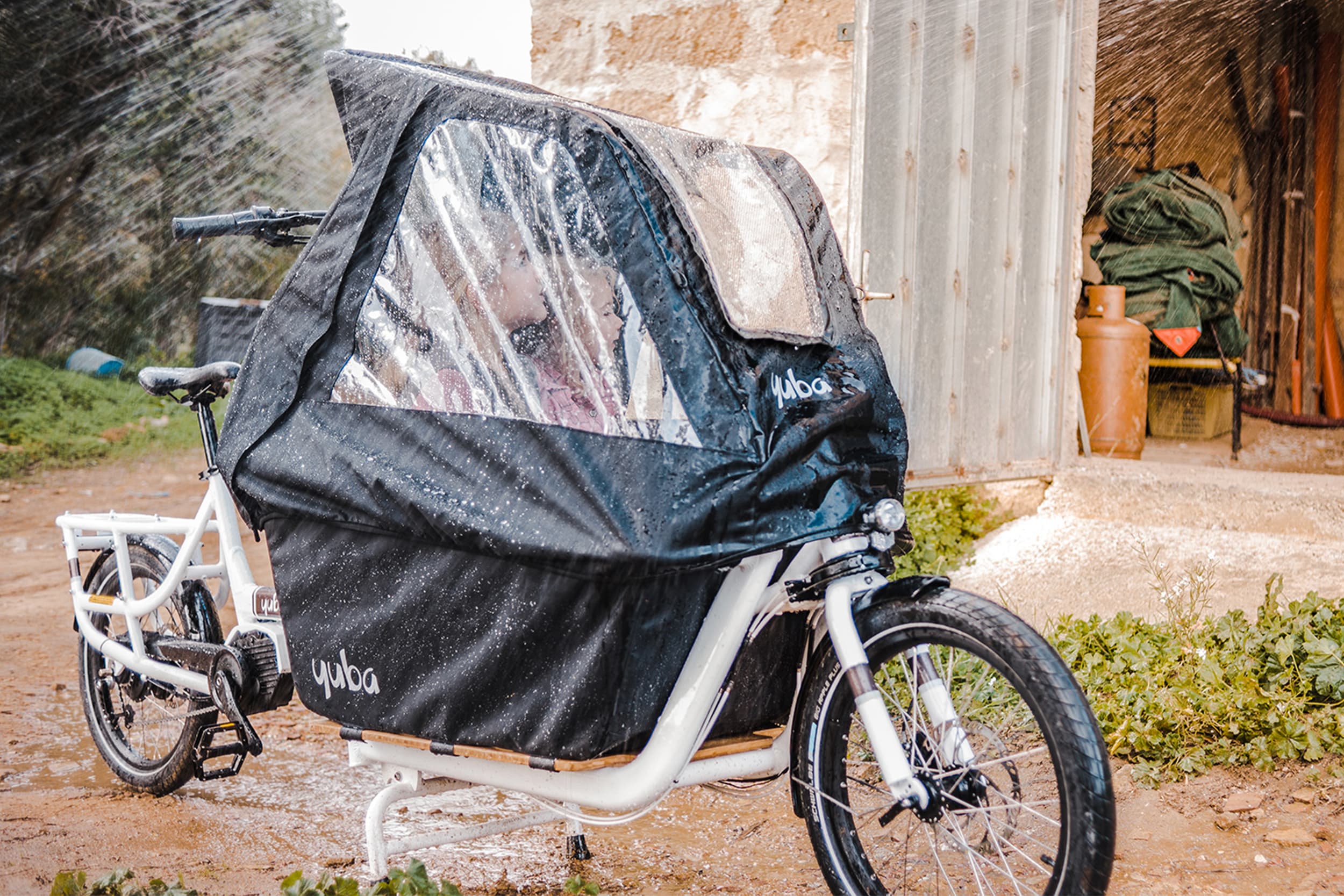 Fahrrad mit Verdeck: Yuba Super Cargo mit Verdeck Yuba Fahrrad mit Verdeck: Yuba Super Cargo mit Verdeck Yuba