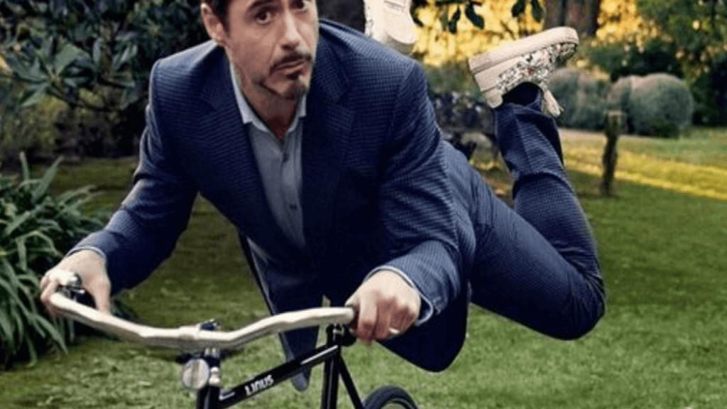 I VERI SUPER EROI VANNO IN BICICLETTA I VERI SUPER EROI VANNO IN BICICLETTA