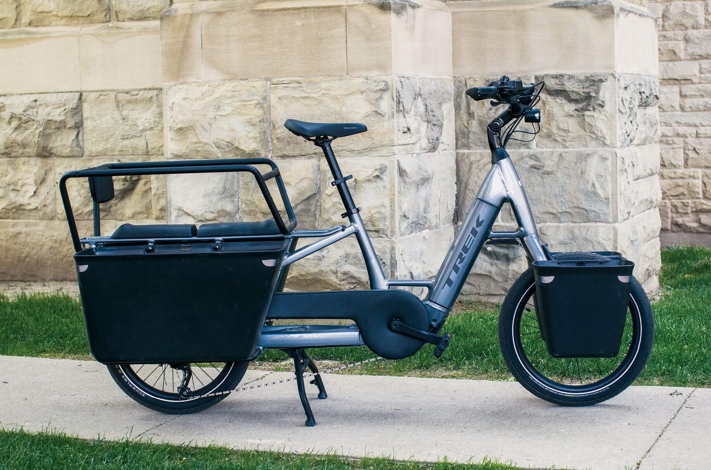 TREK Fetch+ 2 TREK Fetch+ 2 Lifestyle